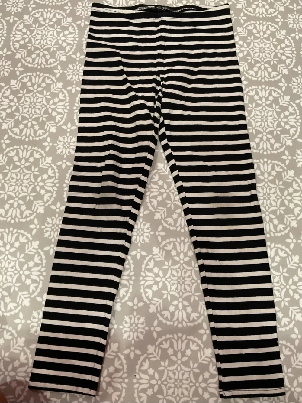 Old Navy Girls Black & White Striped Leggings Size L (10/12)